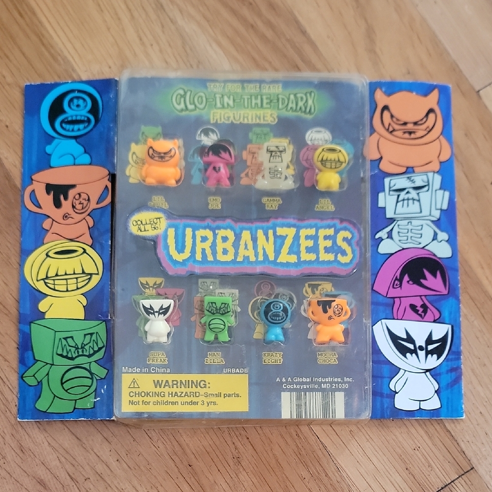 Urbanzees Glow-in-the-Dark Figurines Vintage Display Board